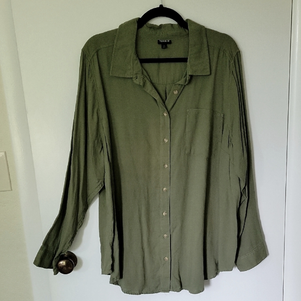 Torrid Sage Green Collared Button Up Long Sleeve Shirt - Picture 2 of 10
